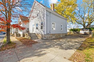 135 Sycamore St, New Bedford, MA 02740