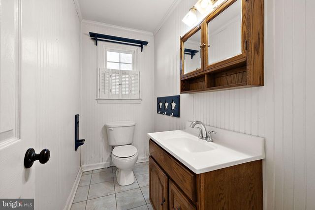 2407 LARKWOOD DR, Wilmington, DE 19810