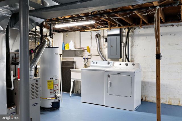 2407 LARKWOOD DR, Wilmington, DE 19810