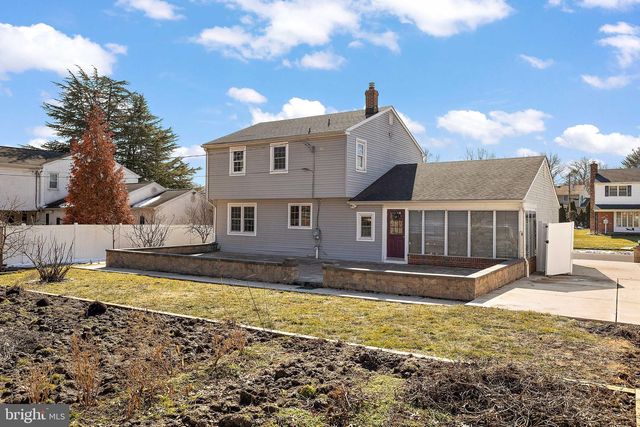 2407 LARKWOOD DR, Wilmington, DE 19810