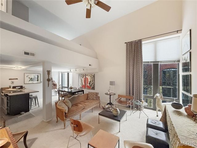 1523 S 10th Street 215, St Louis, MO 63104