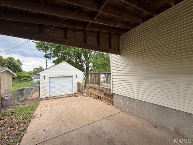 1235 Saint Florence Drive, Florissant, MO 63031