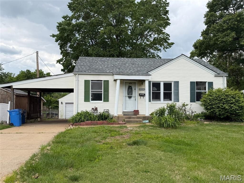 1235 Saint Florence Drive, Florissant, MO 63031