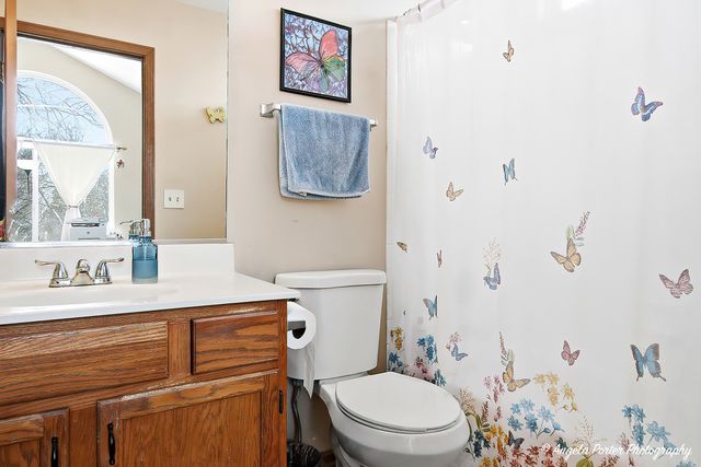 2493 N Orchard Lane, Round Lake Beach, IL 60073