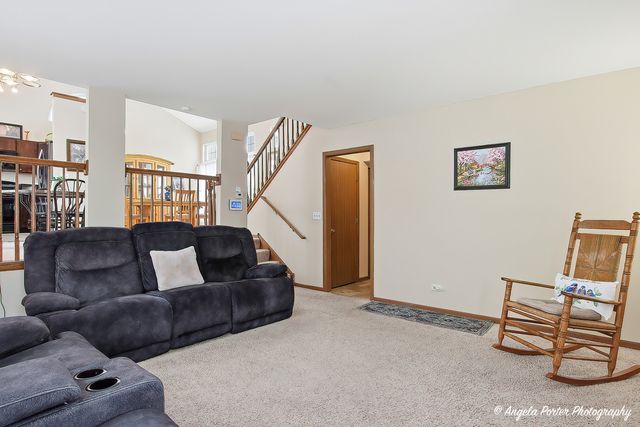 2493 N Orchard Lane, Round Lake Beach, IL 60073