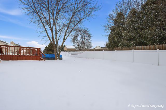 2493 N Orchard Lane, Round Lake Beach, IL 60073