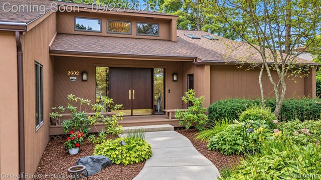 2602 Browning Drive, Orion Charter Township, MI 48360