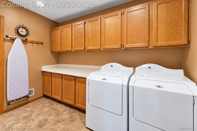 2602 Browning Drive, Orion Charter Township, MI 48360