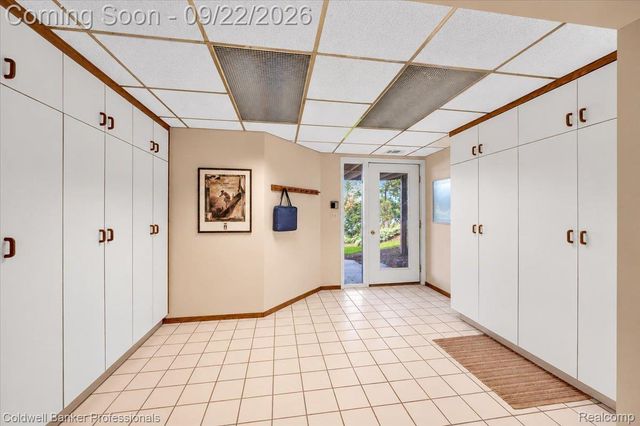 2602 Browning Drive, Orion Charter Township, MI 48360