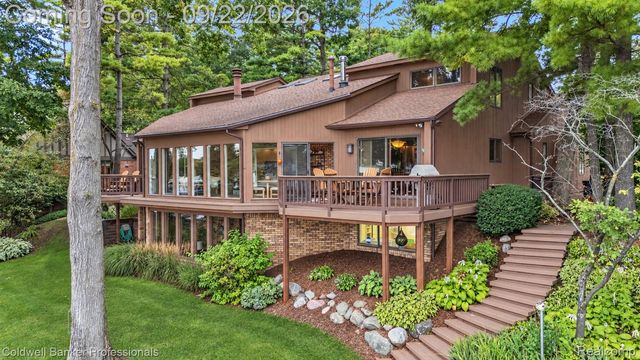 2602 Browning Drive, Orion Charter Township, MI 48360