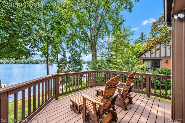 2602 Browning Drive, Orion Charter Township, MI 48360