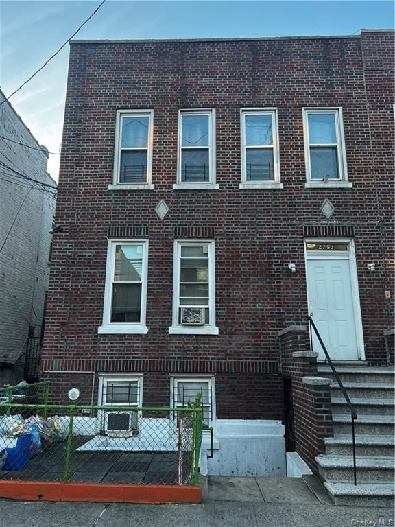 2753 Wallace Avenue, Bronx, NY 10467
