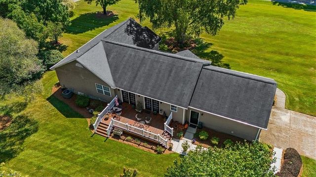 1242 Scalesville Road, Summerfield, NC 27358