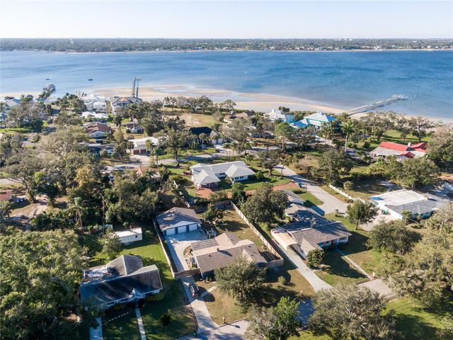 2107 6TH STREET W, Palmetto, FL 34221