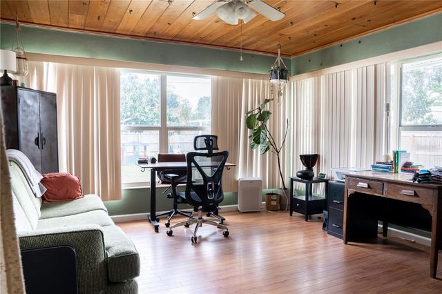 2107 6TH STREET W, Palmetto, FL 34221