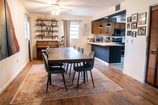 2107 6TH STREET W, Palmetto, FL 34221