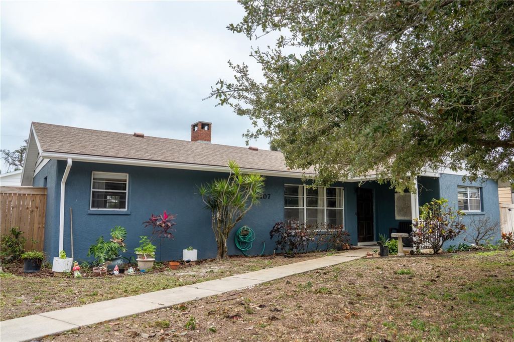 2107 6TH STREET W, Palmetto, FL 34221