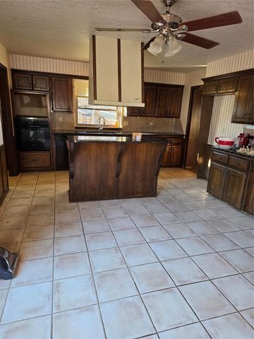 14 Janeway Place Corner, Shawnee, OK 74804