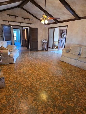 14 Janeway Place Corner, Shawnee, OK 74804