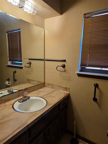 14 Janeway Place Corner, Shawnee, OK 74804