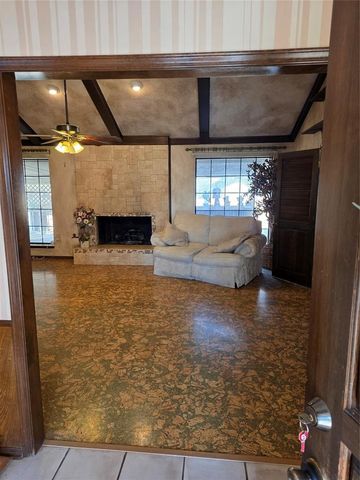 14 Janeway Place Corner, Shawnee, OK 74804