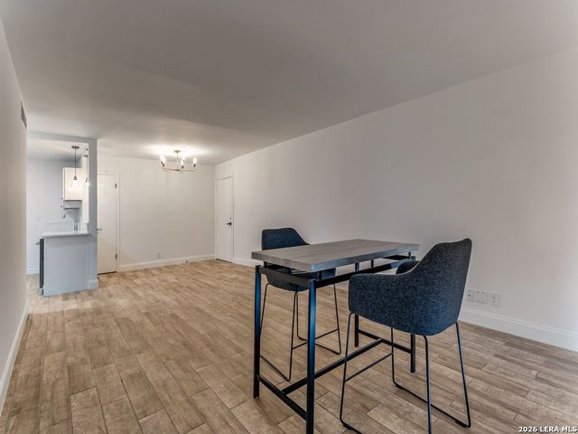 8058 Broadway Apt 255T, San Antonio, TX 78209