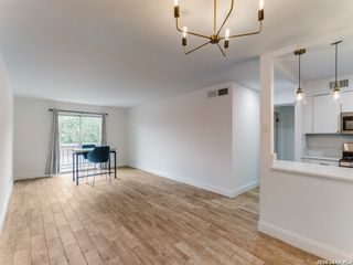 8058 Broadway Apt 255T, San Antonio, TX 78209