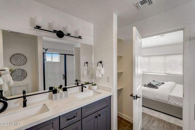 3645 E Earll Drive 8, Phoenix, AZ 85018