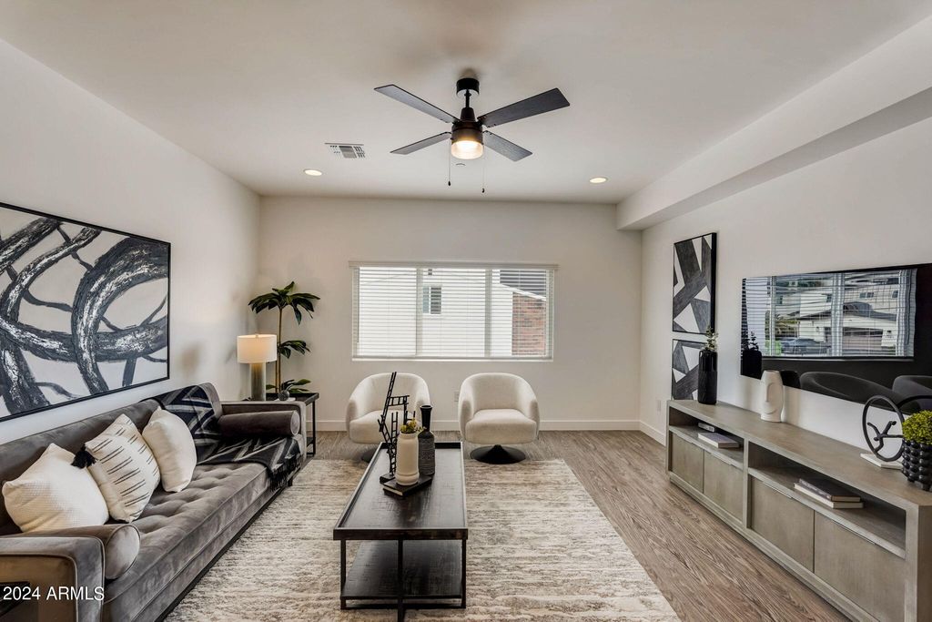 3645 E Earll Drive 8, Phoenix, AZ 85018