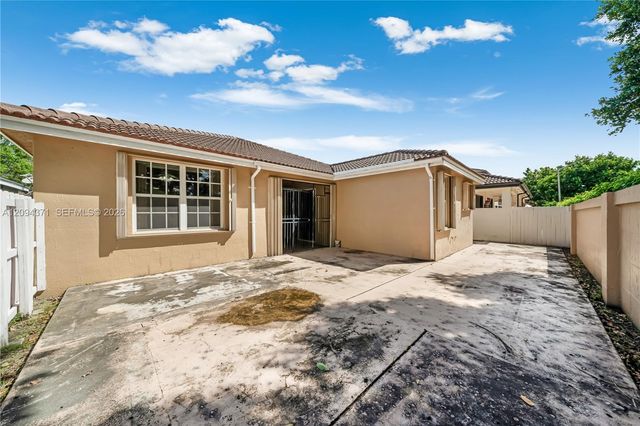 15470 SW 41st Terrace, Miami, FL 33185