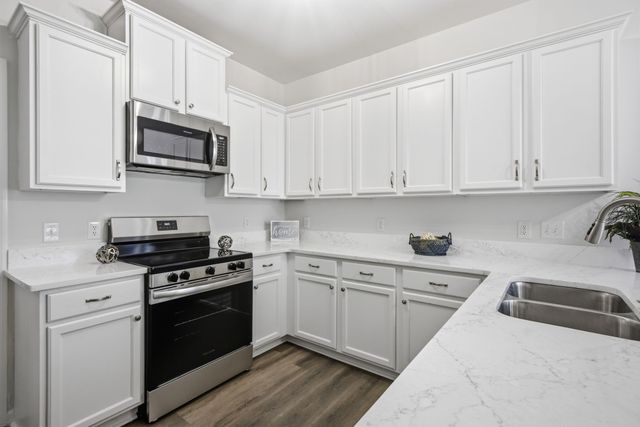 2646 Churchill Dr, Thompsons Station, TN 37179