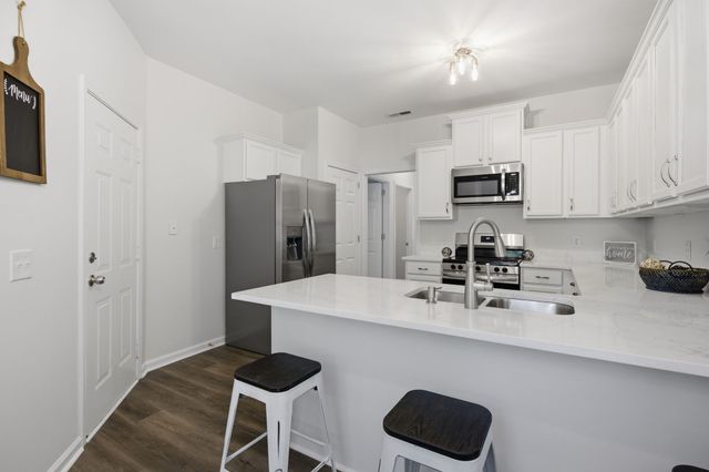 2646 Churchill Dr, Thompsons Station, TN 37179
