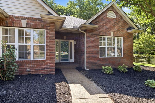 2646 Churchill Dr, Thompsons Station, TN 37179