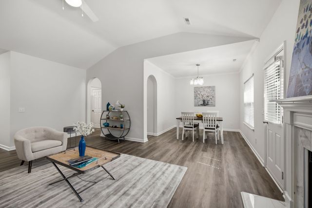 2646 Churchill Dr, Thompsons Station, TN 37179