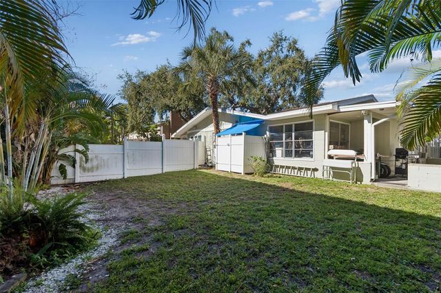 2302 S ARRAWANA AVENUE, Tampa, FL 33629