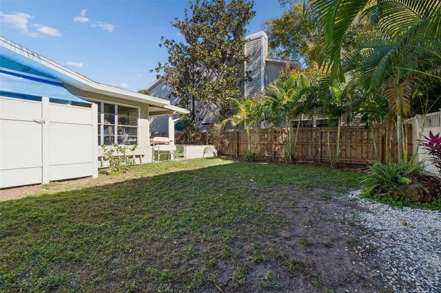 2302 S ARRAWANA AVENUE, Tampa, FL 33629