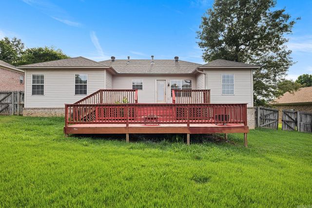 17 Clearwater Lane, Cabot, AR 72023