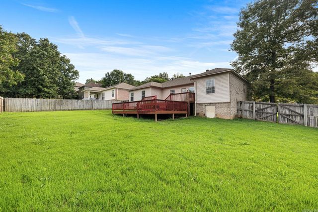 17 Clearwater Lane, Cabot, AR 72023