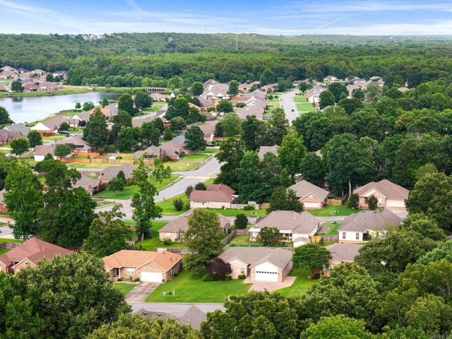 17 Clearwater Lane, Cabot, AR 72023