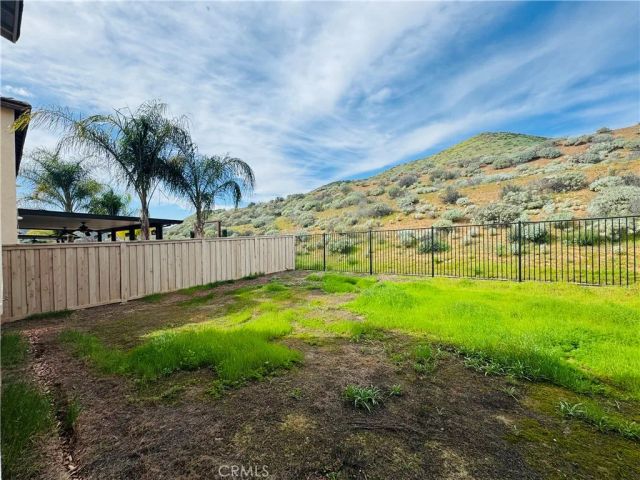 34322 Blossoms Dr, Lake Elsinore, CA 92532