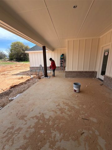 121 Graystone, Weatherford, TX 76086