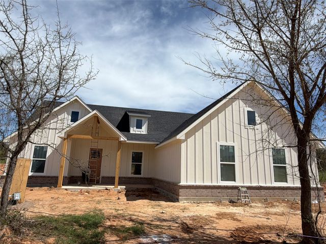 121 Graystone, Weatherford, TX 76086