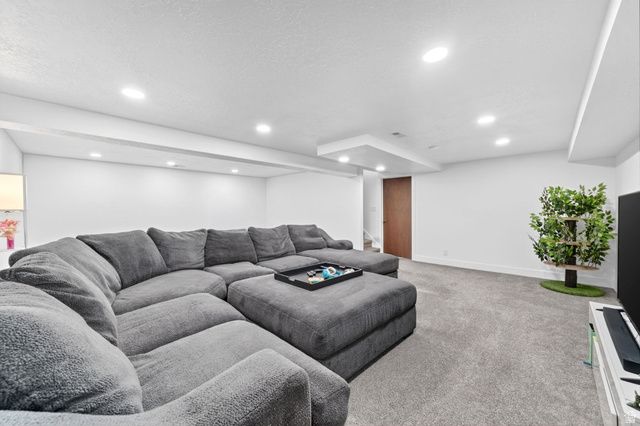 2976 W 6620 S, West Jordan, UT 84084