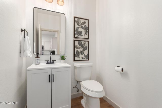 1718 W COLTER Street 111, Phoenix, AZ 85015