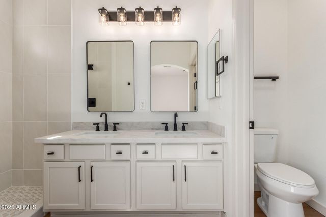 1718 W COLTER Street 111, Phoenix, AZ 85015