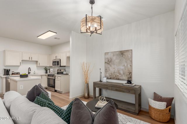 1718 W COLTER Street 111, Phoenix, AZ 85015