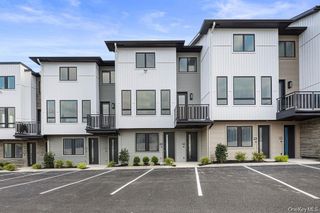 17 Union Road 109, Spring Valley, NY 10977