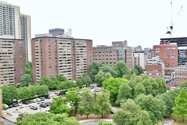 8 Whittier Pl 15F, Boston, MA 02114
