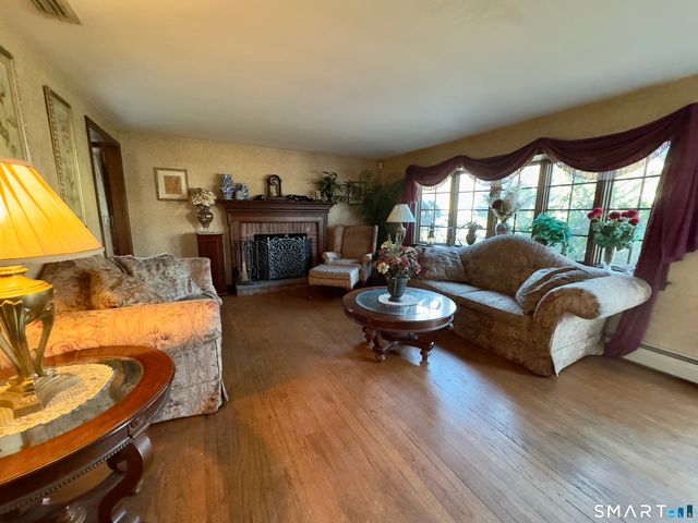 7 Blue Meadow Road, Bristol, CT 06010