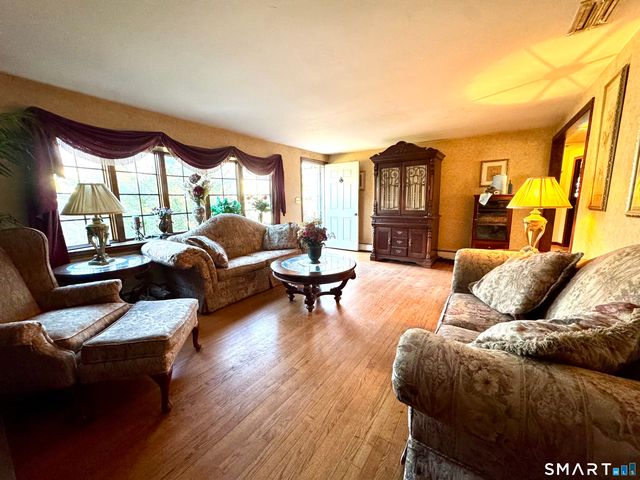 7 Blue Meadow Road, Bristol, CT 06010